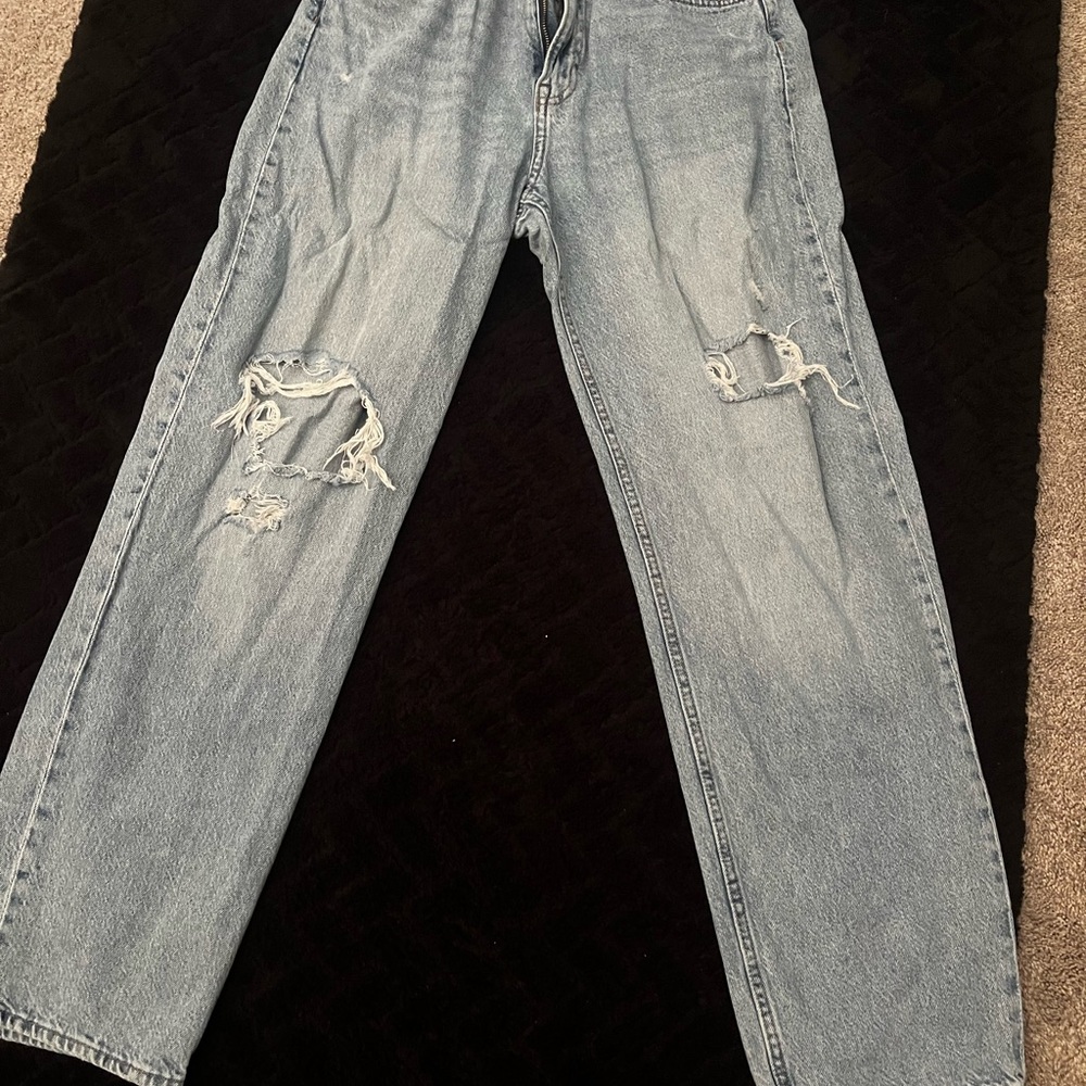 H&M Women's High Rise Light Blue Jeans